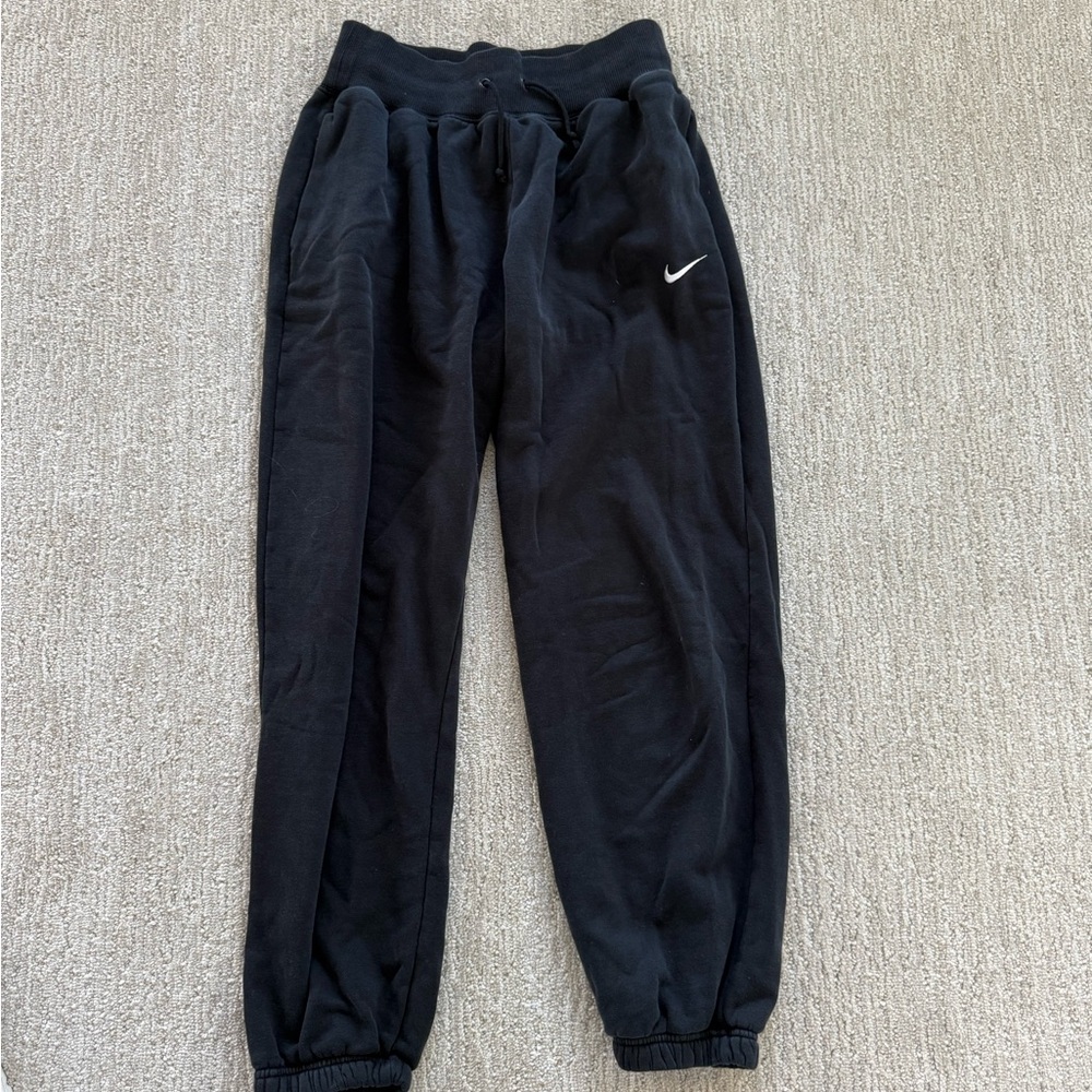 Nike Women’s Sportswear Phoenix Fleece High-waisted Oversized Sweatpants